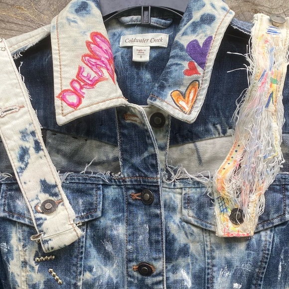 Custom hand painted Cropped Jean Jacket - Picture 9 of 16